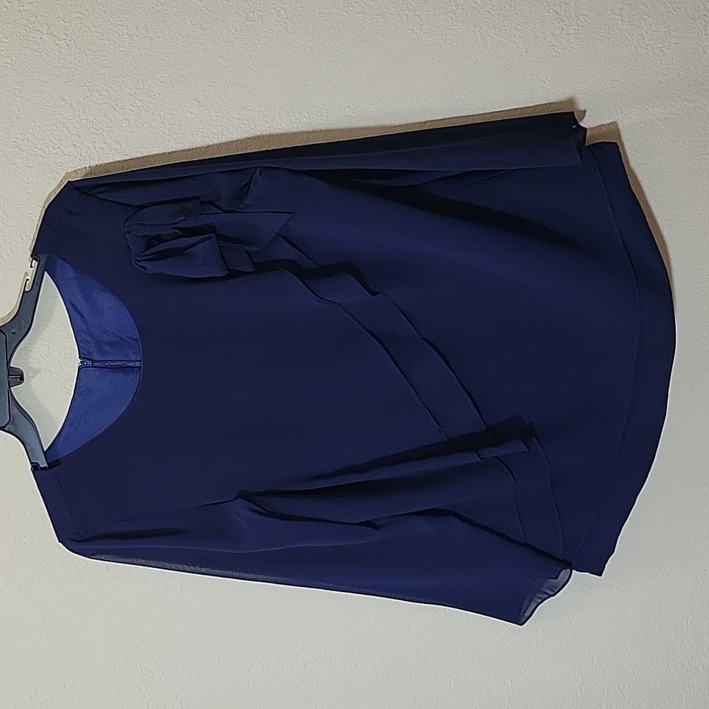 Gently Used Navy Blue Long Sleeve Top